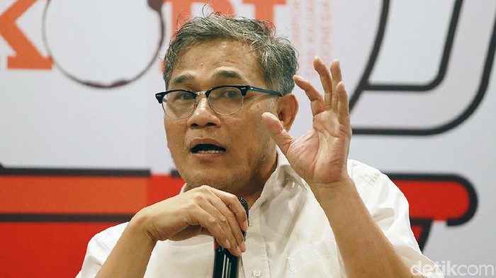 Budiman Sudjatmiko, a PDIP politician.