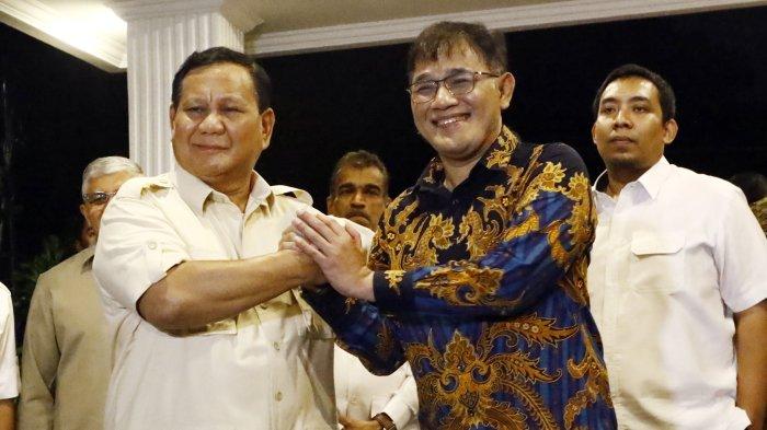 Budiman Sudjatmiko publicly supporting Prabowo Subianto for the 2024 presidential race.