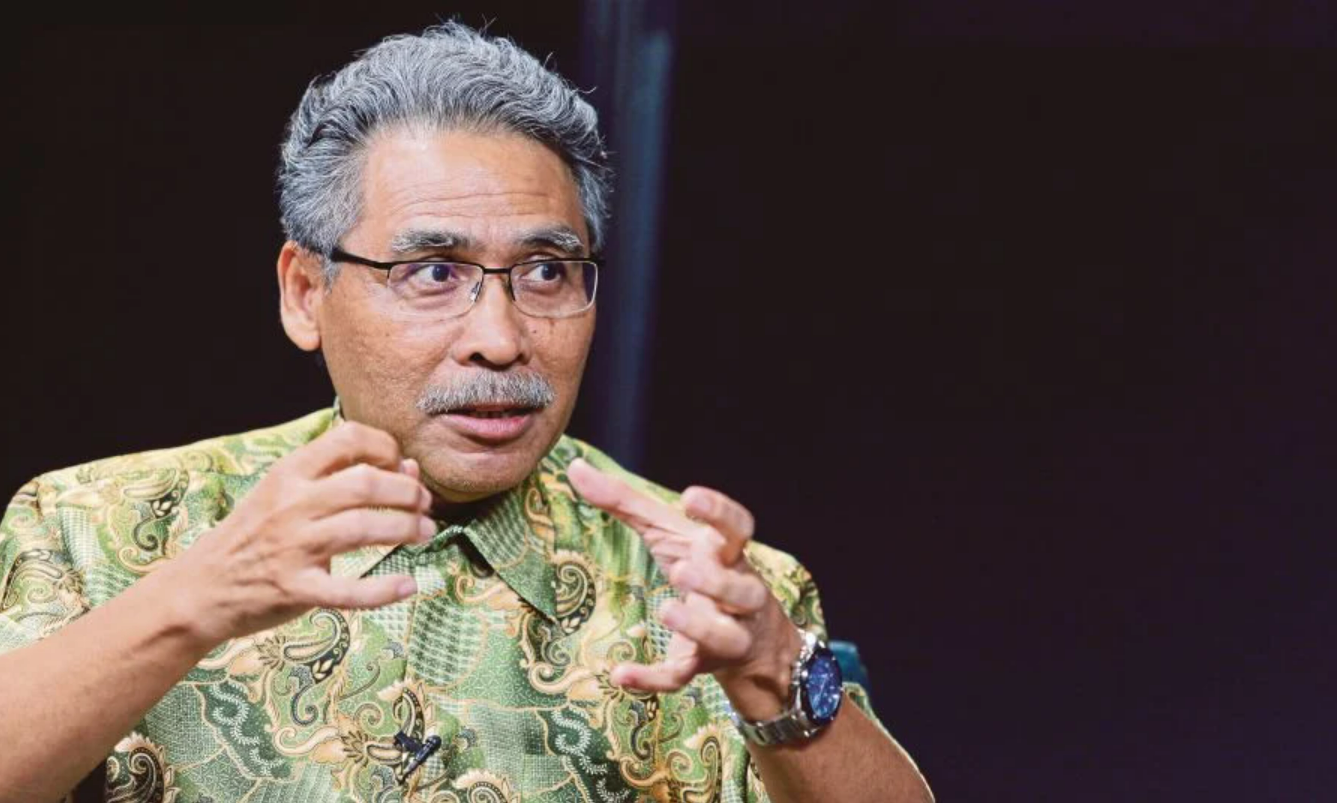 Prof Azmi Hassan