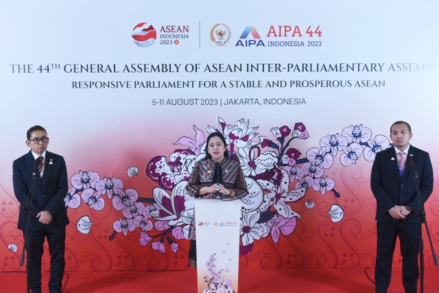 Chairwoman of the Indonesian Parliament, Puan Maharani, also President of the ASEAN Inter-Parliamentary Assembly (AIPA) (center), during a press conference after leading the AIPA Executive Committee Meeting in Jakarta on Sunday, August 6, 2023.