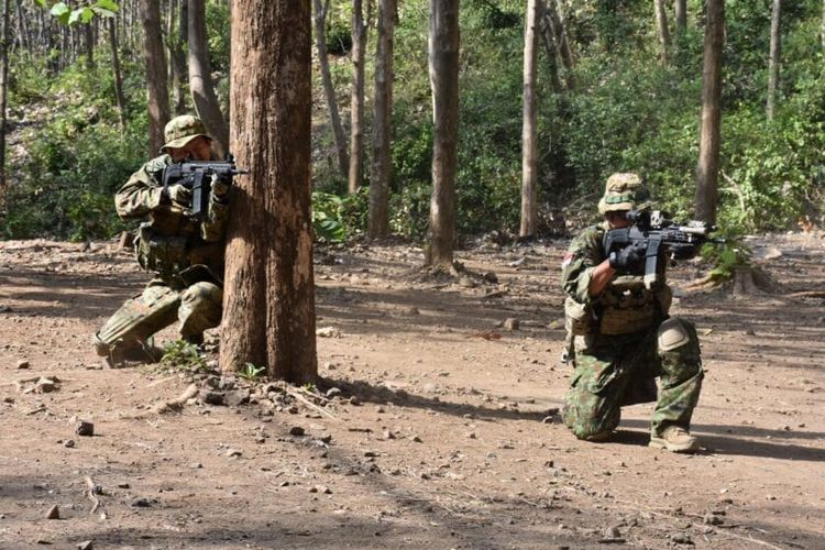 Marine Corps personnel of the Indonesian Navy conducted a joint combat patrol exercise with Singapore Army and Japan Ground Self-Defense Force (JGSDF) military personnel in the forest on Sunday, September 3, 2023. (Photo: Indonesia Marine Corps Public Relations)