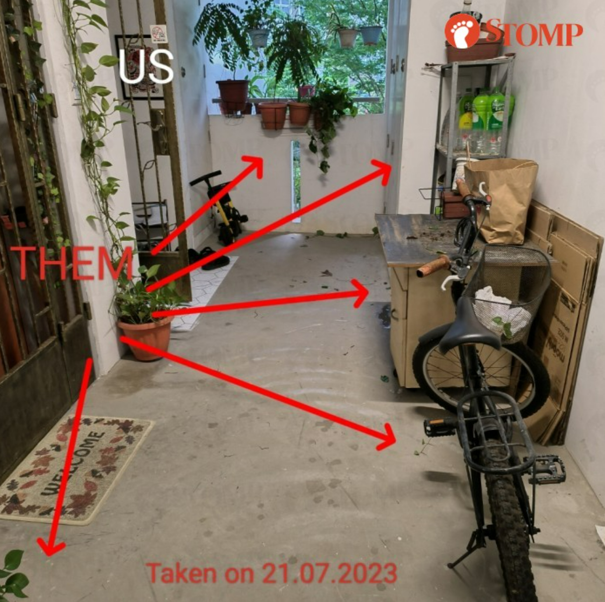 Common area turned into a chaotic space filled with various items by their neighbour. (Photo: Stomp)
