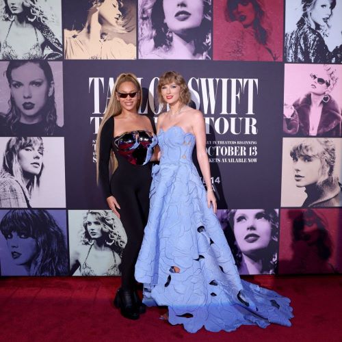 Taylor Swift alongside Beyoncé at the premiere of The Eras Tour film. (Photo: twitter.com/vougemagazine)