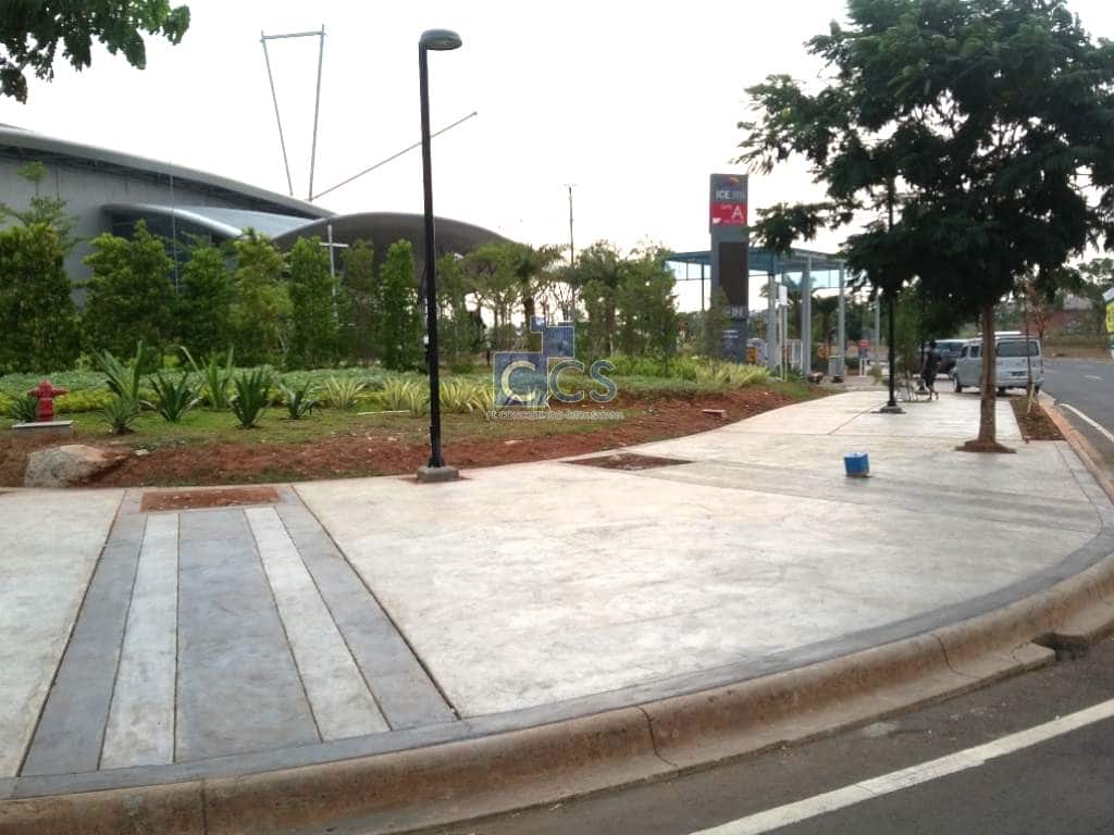 Illustration: Sidewalk at Bumi Serpong Damai, Tangerang. (Photo: ccspatern.com)