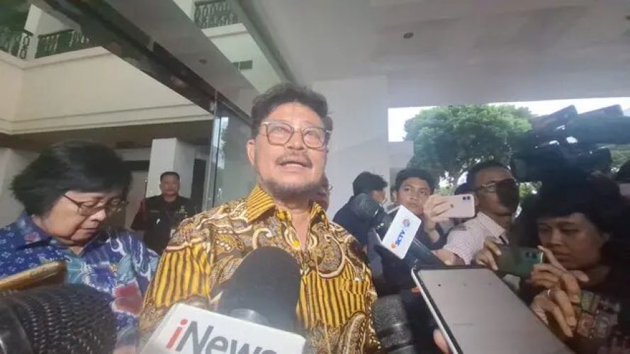 Minister of Agriculture (Mentan) Syahrul Yasin Limpo met with the State Secretary (Mensesneg) Pratikno at the Presidential Palace Complex in Jakarta on Thursday (5 Oct), in the evening.