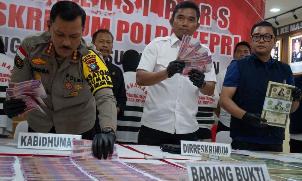 Joint Singapore-Indonesia operation busts counterfeit currency syndicate